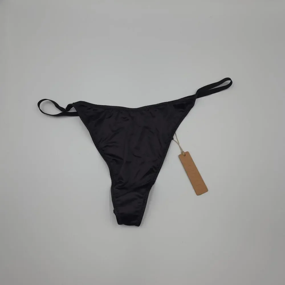Skims Bundle of Two Seamless Ribbed and T-String Thong in Bone Onyx Size 2X